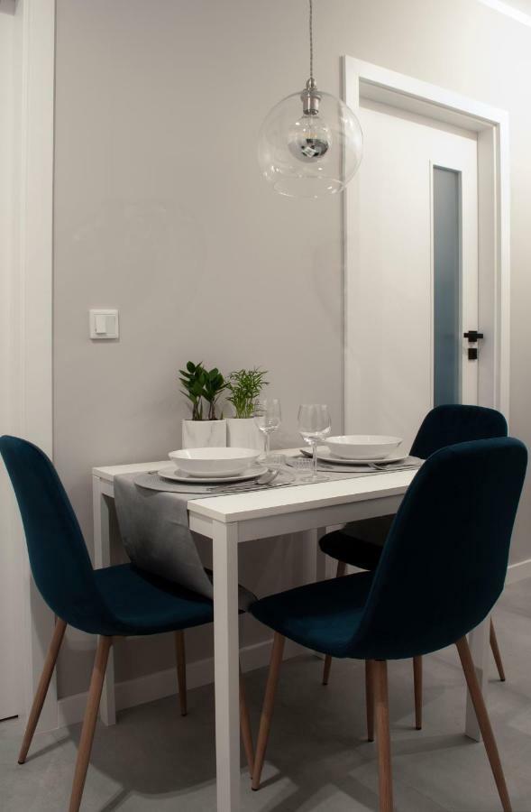 Navyblue Apartment Cracow Free Parking Tv Cracovia Exterior foto